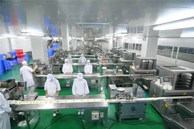 Why is chlorine dioxide the first choice for disinfection of food workshops